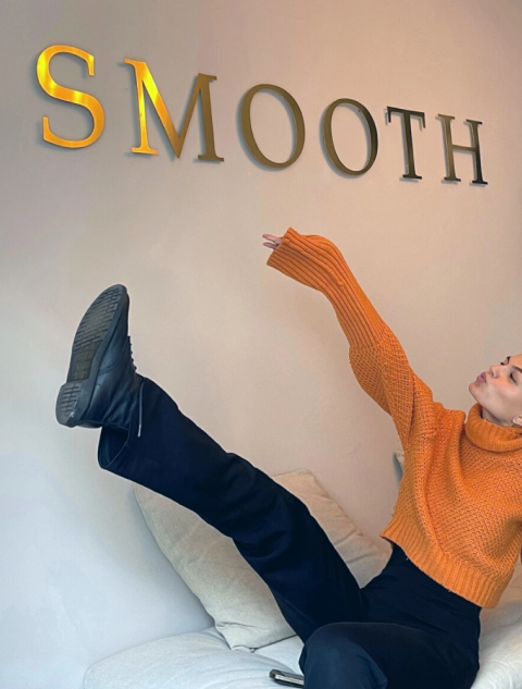 smooth angel leah visiting the studio